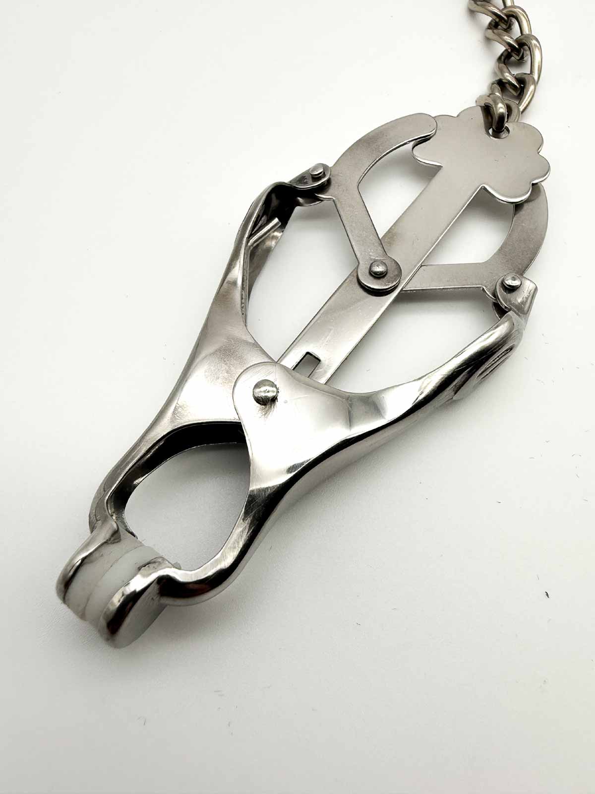STAINLESS STEEL CLOVER NIPPLE CLAMP  - FullKit.com