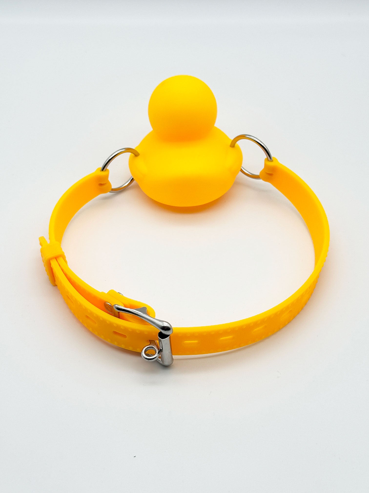 LOCKING SILICONE RUBBER DUCKY GAG YELLOW STRAP EDITION FRONT - FullKit.com